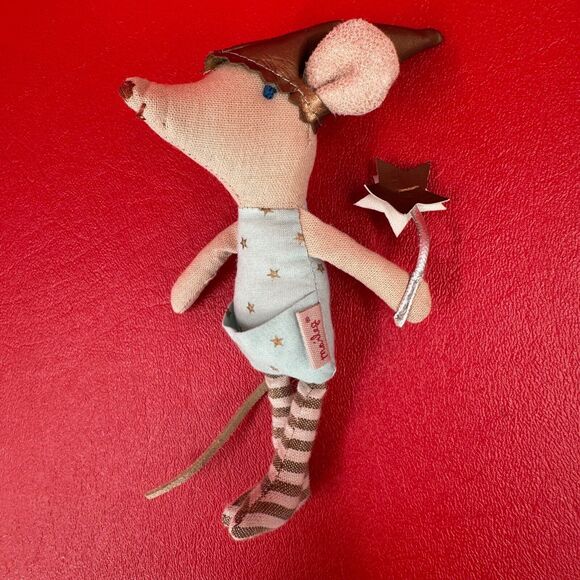 Maileg Mouse Retired Tooth Fairy Mouse With Tooth Pouch 5 1/2 inches - Picture 2 of 7